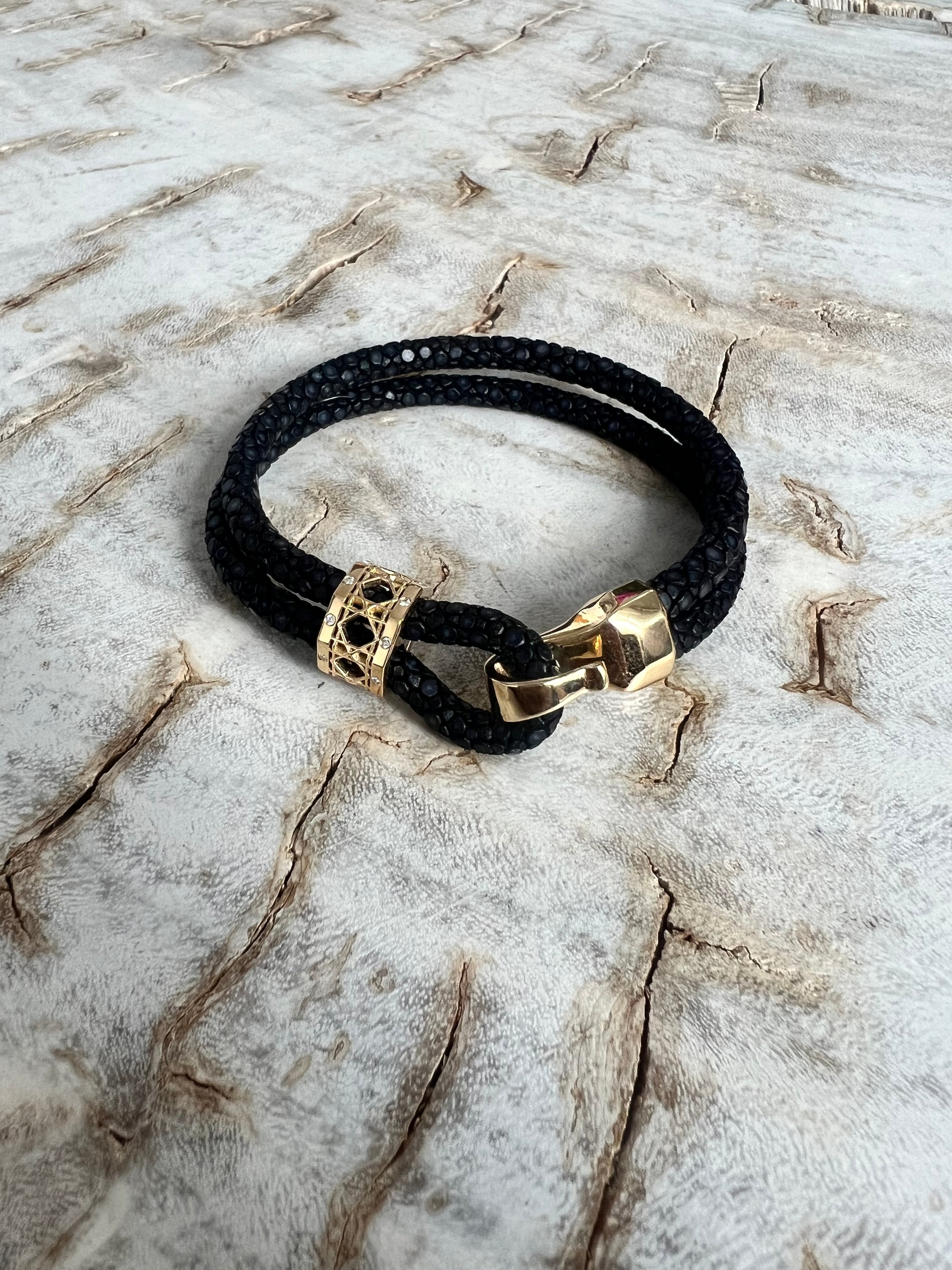 Doudou stingray leather bracelet Ti diamonds bead