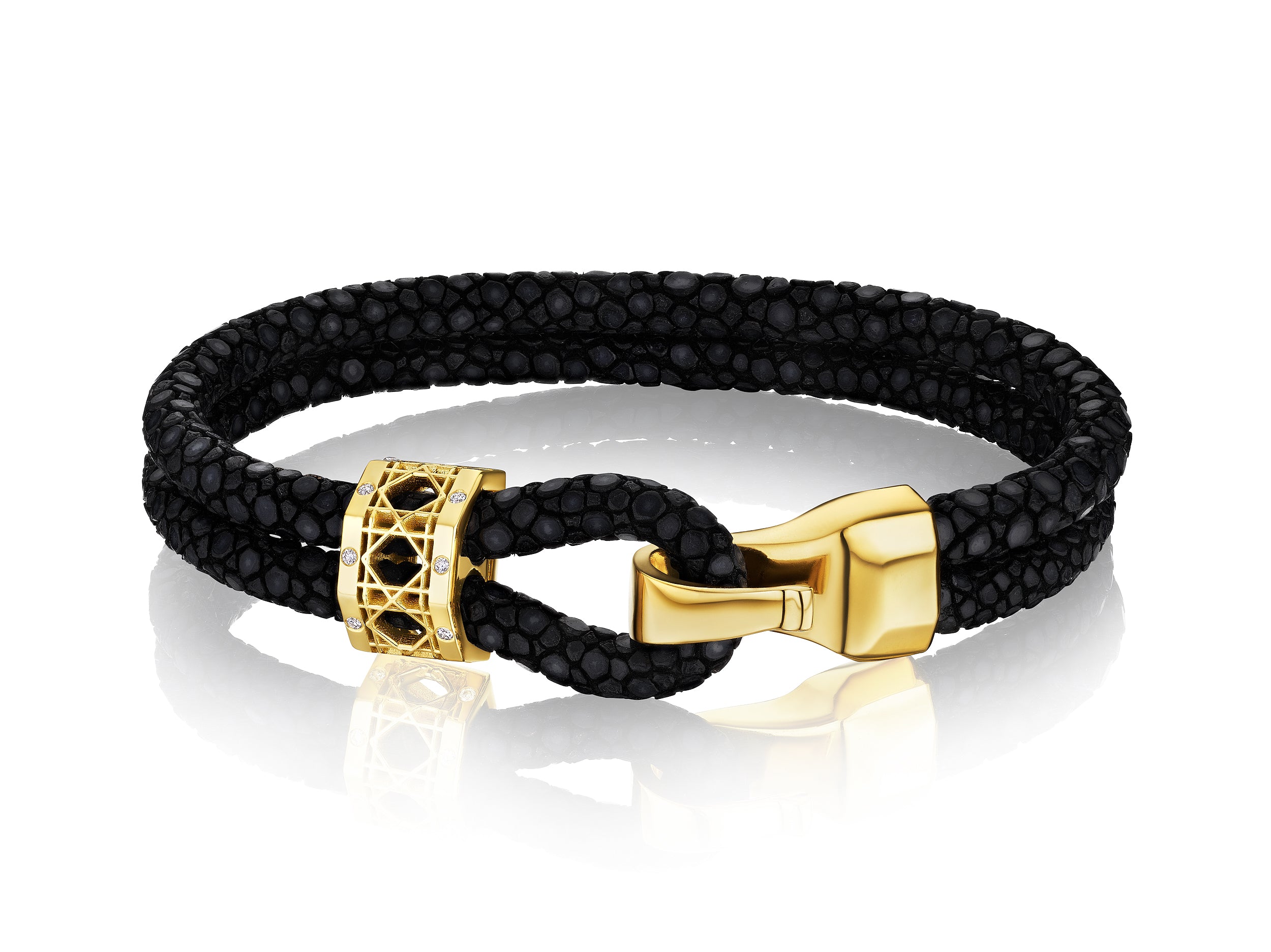 Doudou Abyss bracelet, 18K yellow gold, Ti diamonds and stingray leather bracelet