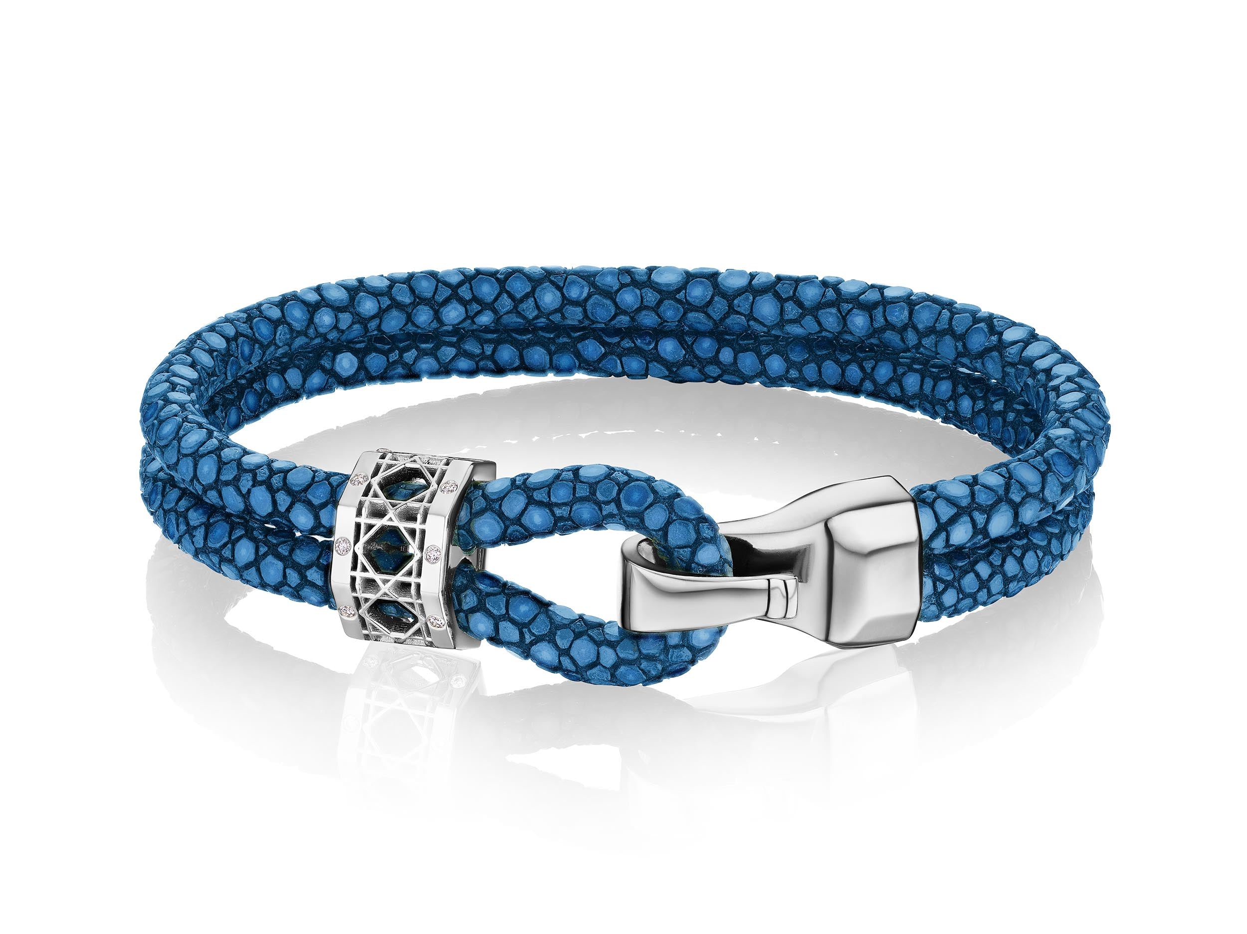 Doudou Abyss bracelet in 18K White Gold, Ti diamonds and blue stingray leather